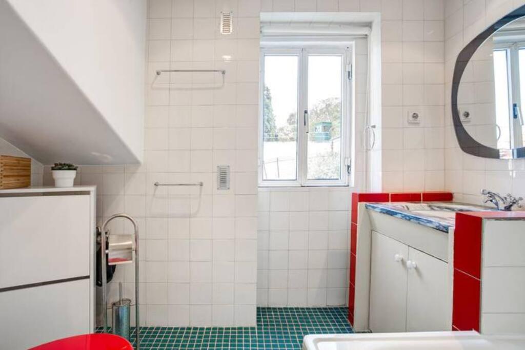Balcony Apartment In Lisbon Center Exterior photo